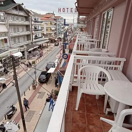 Lito فندق Paralía